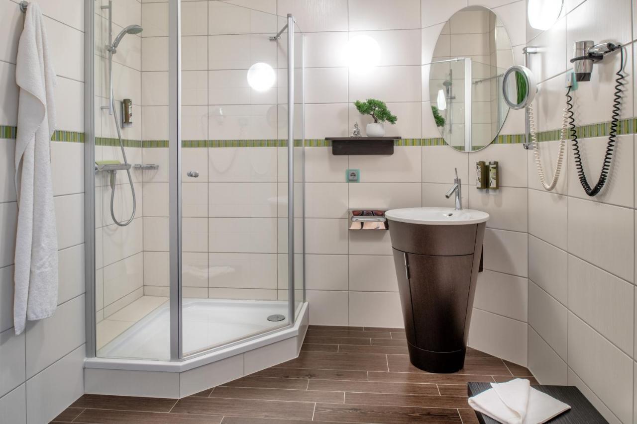 Recknitztal-Hotel Marlow Ngoại thất bức ảnh