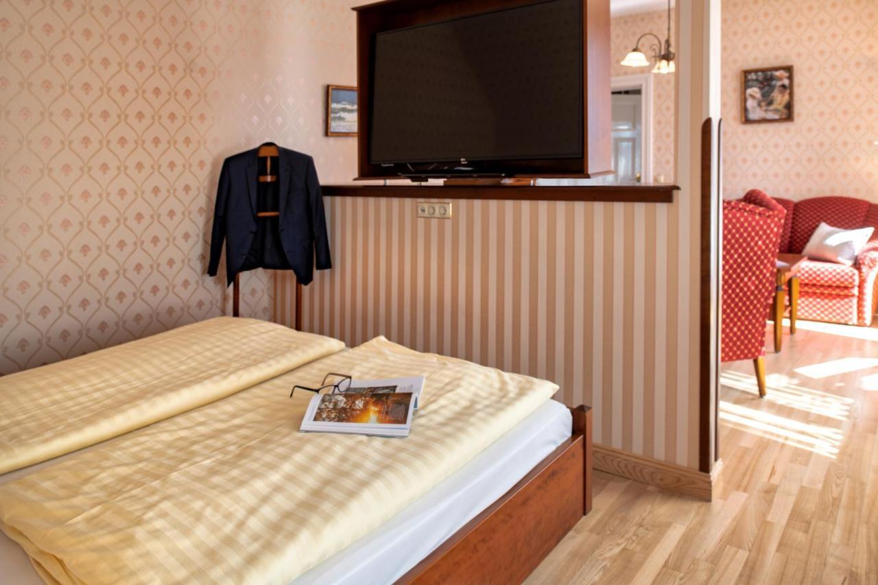 Recknitztal-Hotel Marlow Ngoại thất bức ảnh